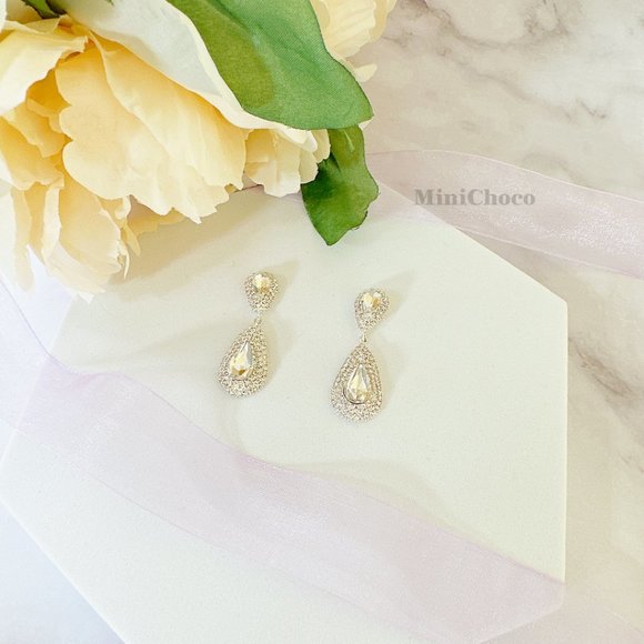 Silver Tone Bridal Teardrops Statement crystal Dangle Earrings - Picture 5 of 8